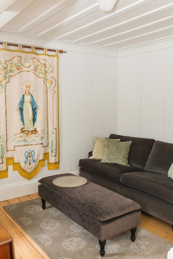 Le Vieux Presbytere Saint-Vallier Bagian luar foto