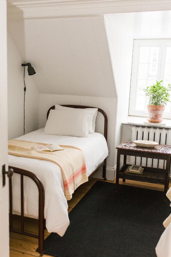 Le Vieux Presbytere Saint-Vallier Bagian luar foto